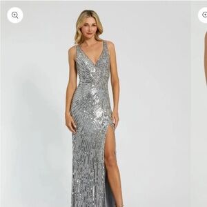 Mac Duggal Silver Beaded Floral Sleeveless Gown